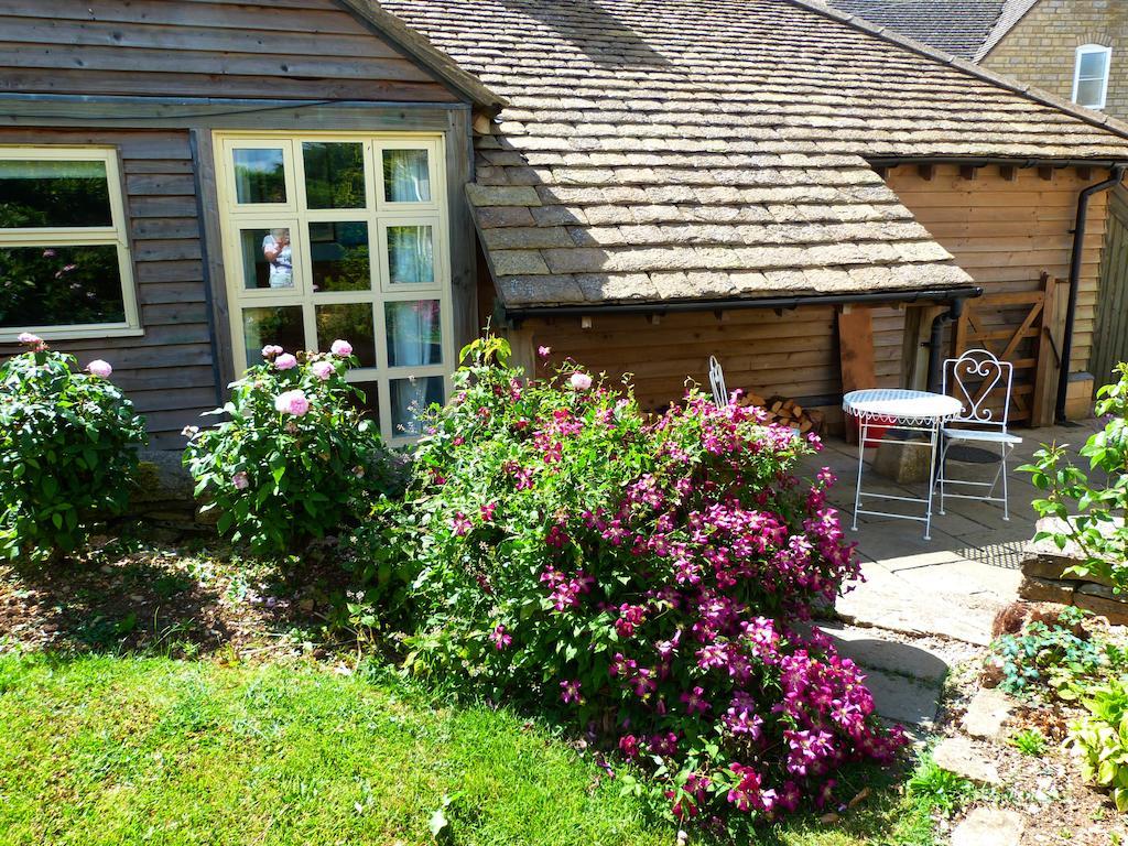 Honeysuckle Cottage Буртон-он-те-Уотер Экстерьер фото